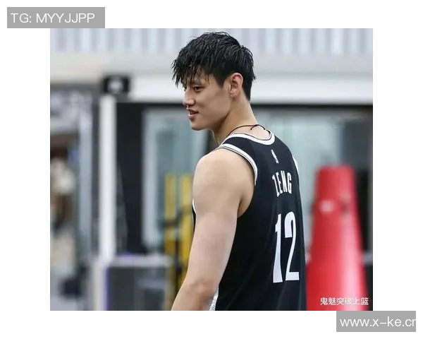 曾凡博在篮网首秀穿韦德之道12展现出色表现引发球迷热议