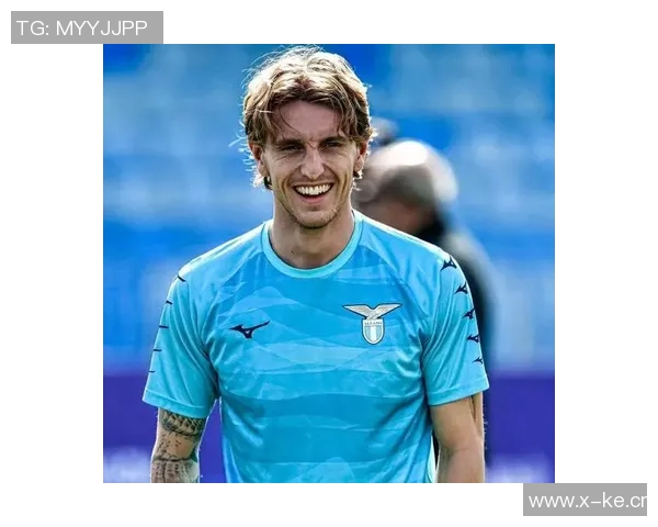 赫迪拉盛赞维蒂尼亚自信表现称其为巴黎中场的节拍器